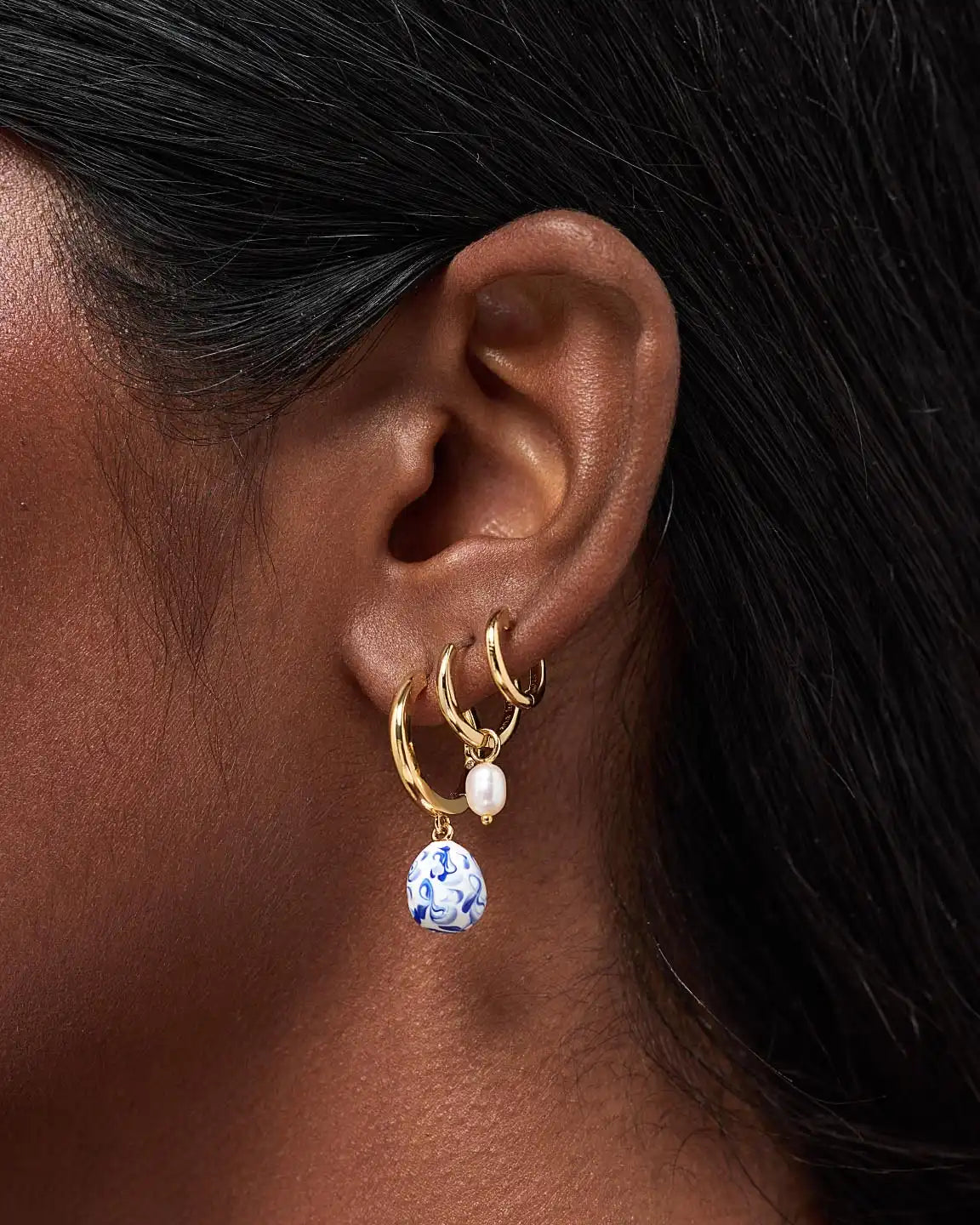 Pearl Hoops - Medium Frida