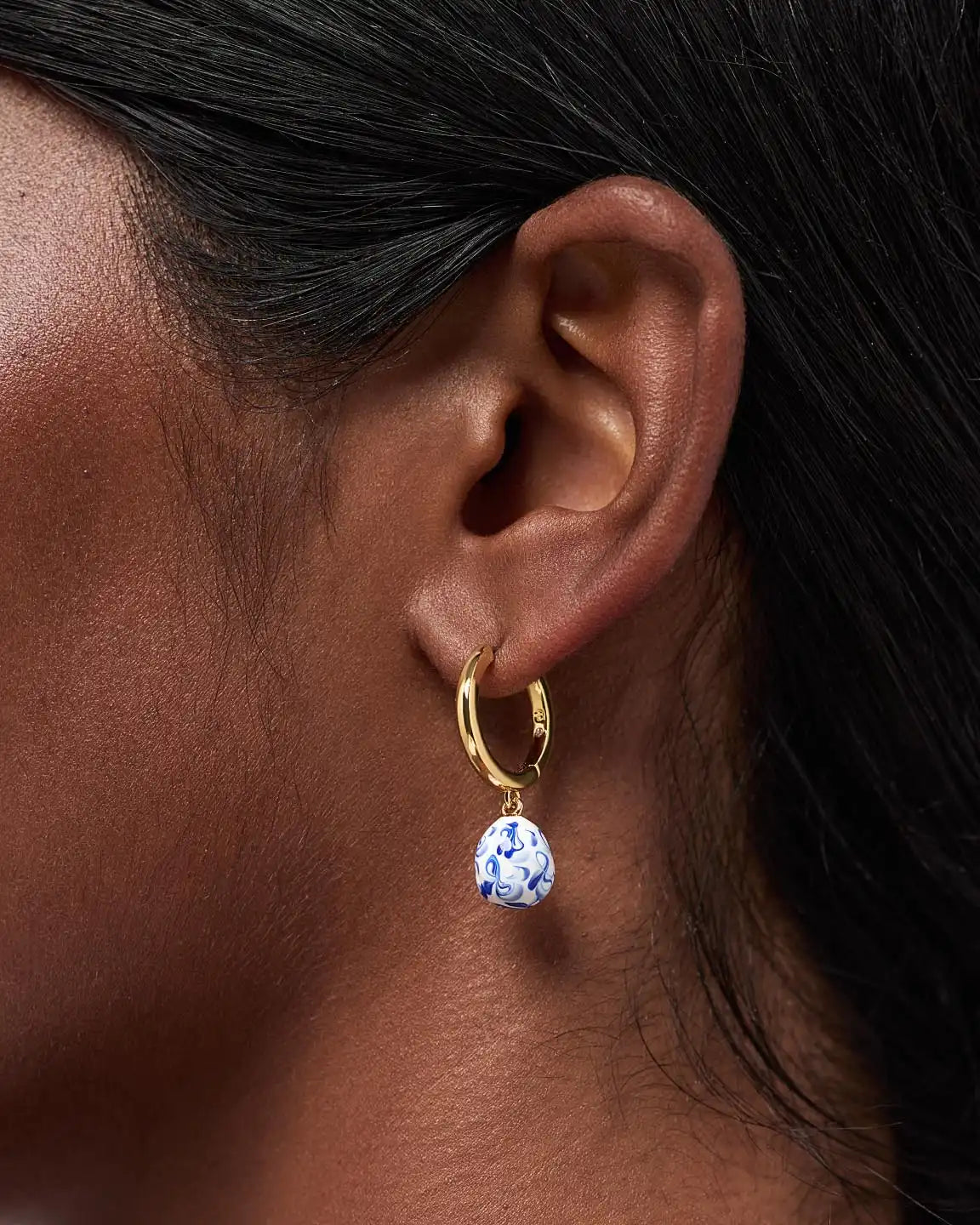 Pearl Hoops - Medium Frida