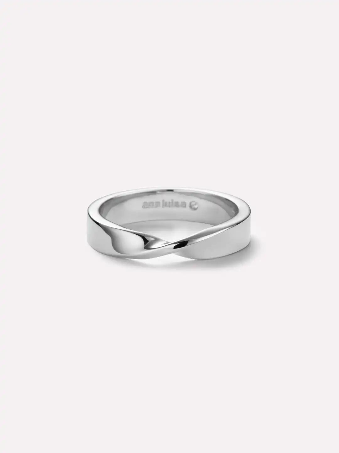Gold Band Ring - Eliora