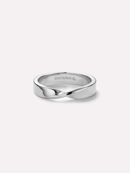 Gold Band Ring - Eliora
